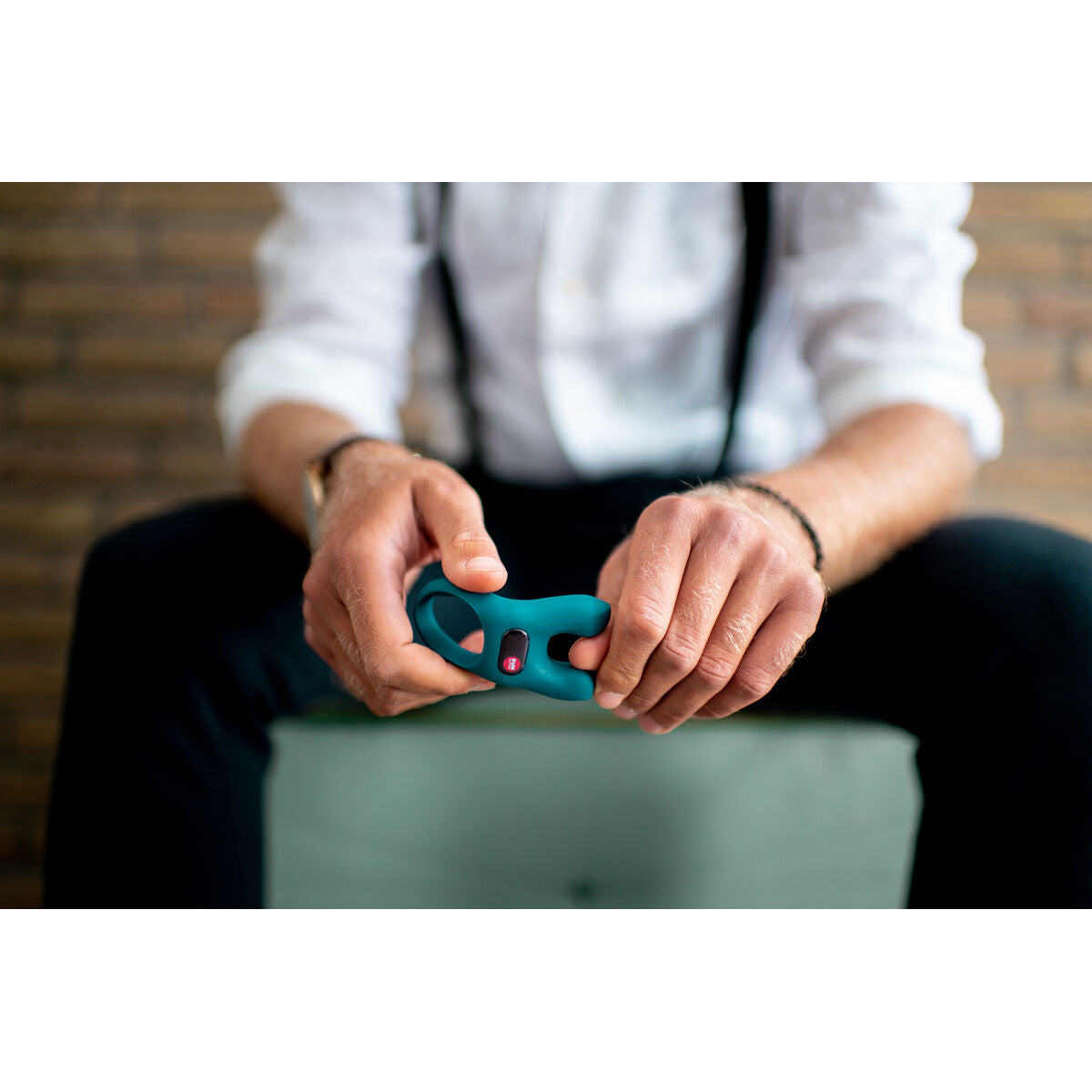 V5H9D13A05C4E19D6547A09A83365829C4CR7068757P4